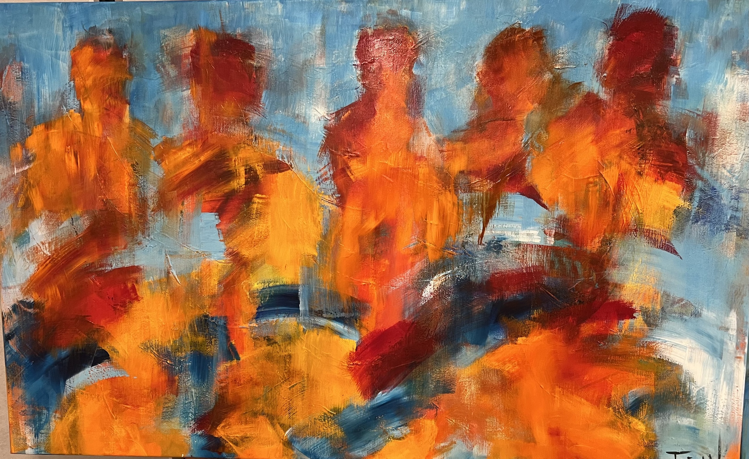 Stort abstrakt maleri i varme jordfarver og masser af energi. Jeg ser mennesker, der bevæger sig mellem hinanden og danner en vibrerende bevægelse.