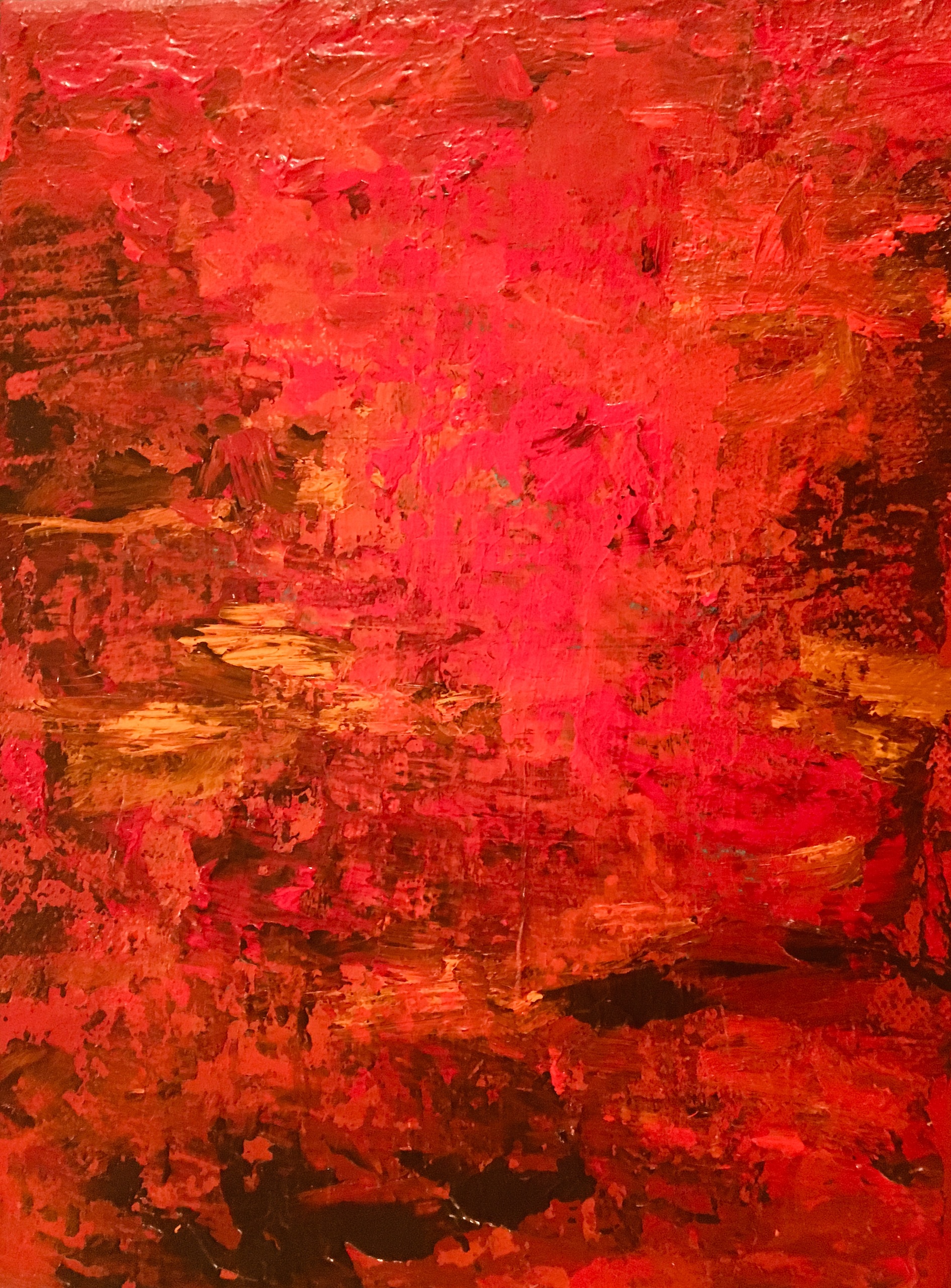Abstraktion med rødt i rødt, hvor blanding med de gyldne farver giver det lille maleri en fornemmelse af lys og skygge.